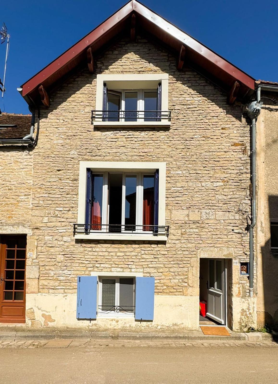 La Petite Maison Noyers-sur-Serein Exteriör bild